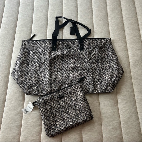 Coach Packable Weekender Tote Bag 2 pc Set - Picture 3 of 6